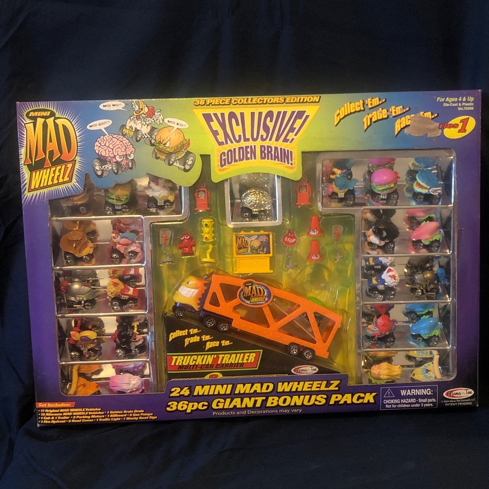 Mad Wheelz 36 piece Golden Brain 24 mini cars & 36 piece bonus pack NOS 2004